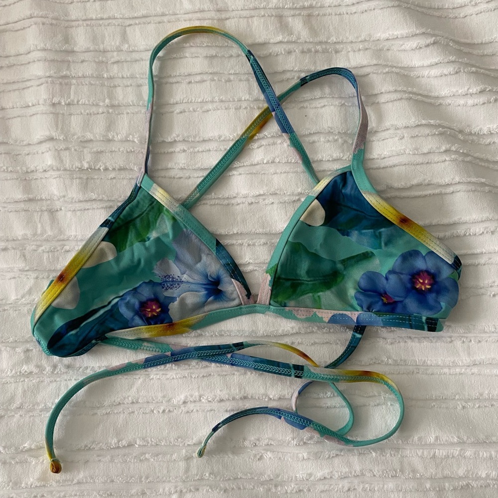 Jolyn printed triangle top